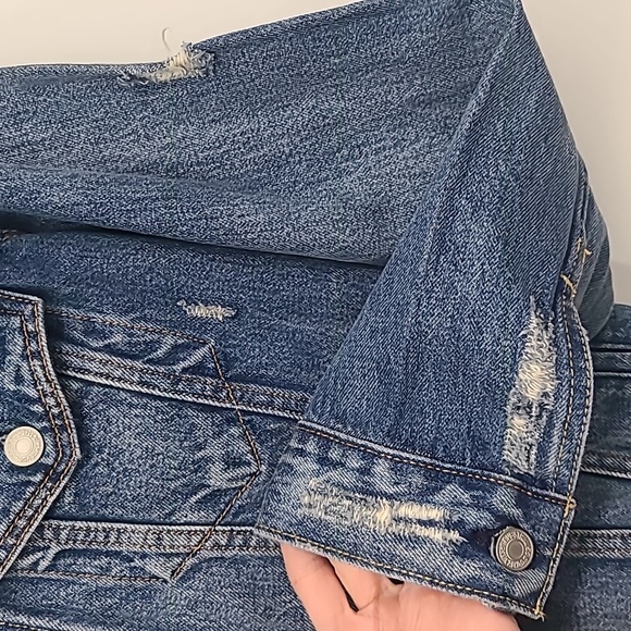 Levis Denim jean trucker jacket distressed size medium - Picture 8 of 11